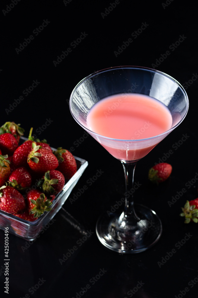 Trago de frutilla natural con splash Trago de frutilla natural con splash