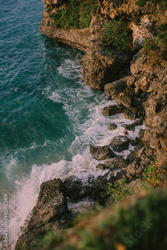 Big waves on the cliff