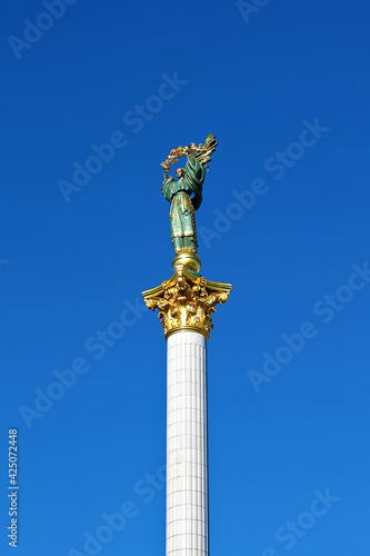 Independence monument in Kyiv, Ukraine. The monument was built in a compositional center of the square to the 10th Anniversary of the independence of Ukraine in 2001 photo