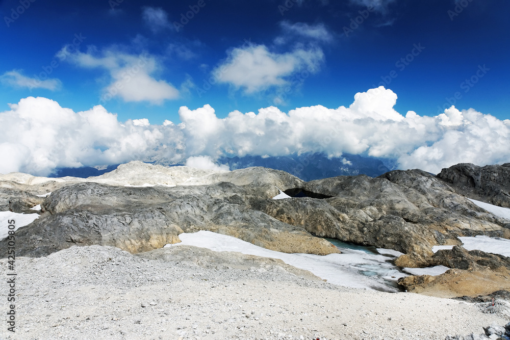 Obraz premium Alpine landscape in Hoch Koenig, Koenigsjodler Ridge, Austria, Europe