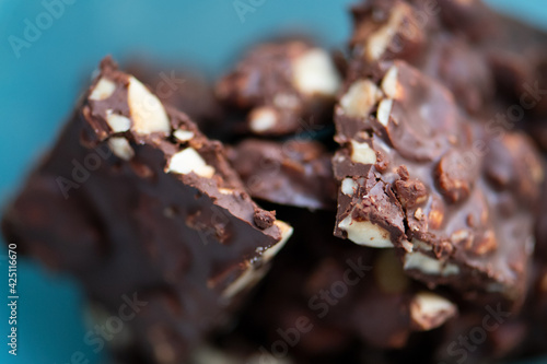 Haselnuss Schokolade mit Kokosblütenzucker