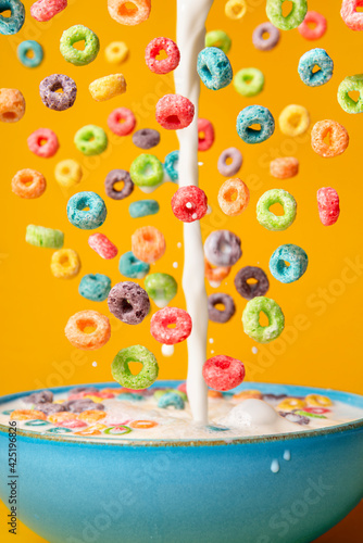 Принти на полотні Milk and cereal poured in a bowl