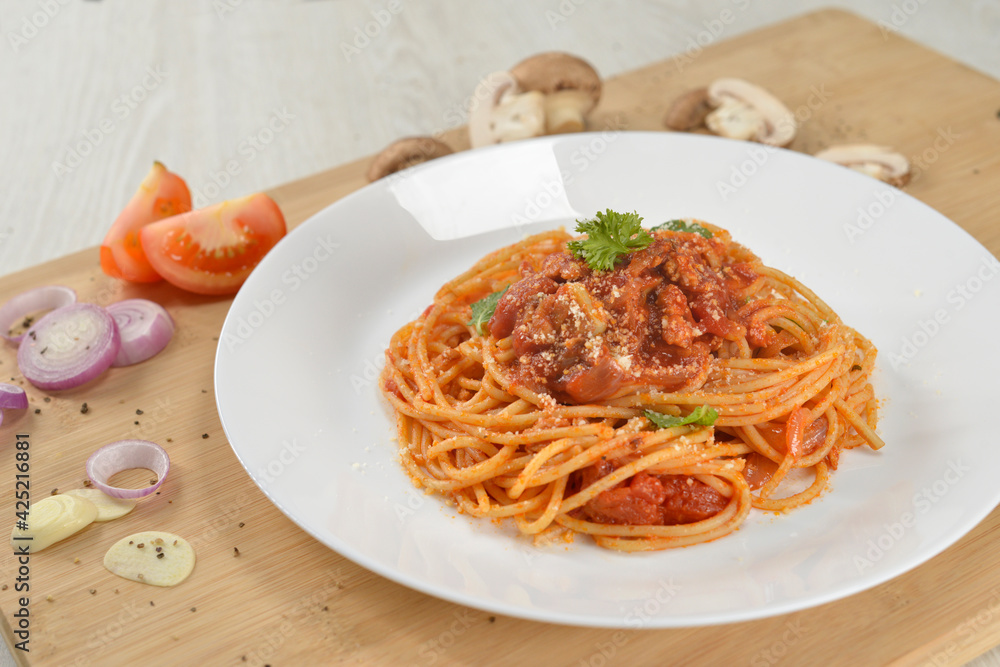 spaghetti bolognese tomato sauce lunch dinner serving spaghetti bolognese tomato sauce lunch dinner serving