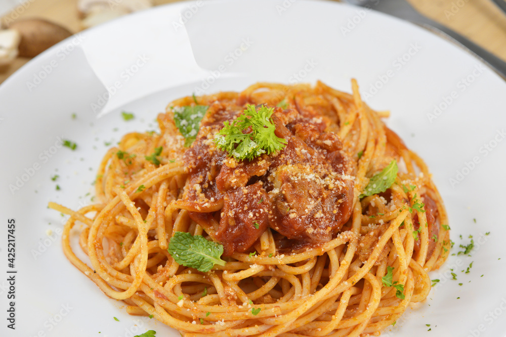spaghetti bolognese tomato sauce lunch dinner serving spaghetti bolognese tomato sauce lunch dinner serving