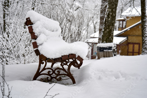 Wallpaper Mural Snow covered bench in the city park Torontodigital.ca