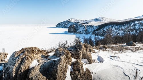 Fototapeta Naklejka Na Ścianę i Meble -  Boulders on the shore of Lake Baikal
