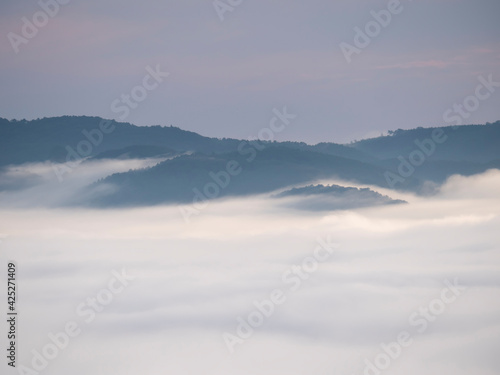 荒谷山の雲海 © KEN'S PHOTO