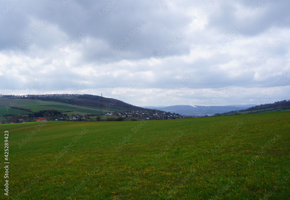 Blick über die Felder auf die Ortsteile Sack und Langenholzen bei Alfeld Leine