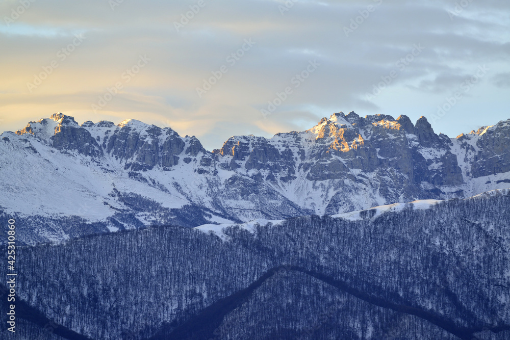 Obraz premium The harsh beauty of the Caucasus Mountains
