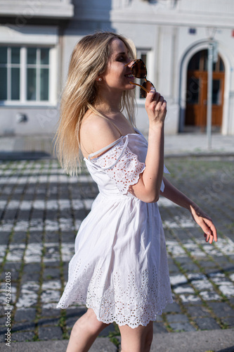 White young girl in city © PIXbank