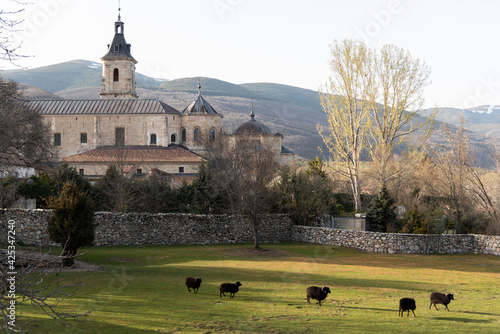 El Real Monasterio de Santa María de El Paular es un monasterio situado en el municipio español de Rascafría, en la vertiente madrileña de la sierra de Guadarrama, en el valle del Lozoya. MADRID