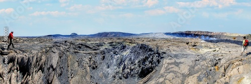 Obraz na płótnie Lac de lave dans le cratère du volcan Erta Ale dans le nord de l'Ethiopie w salonie