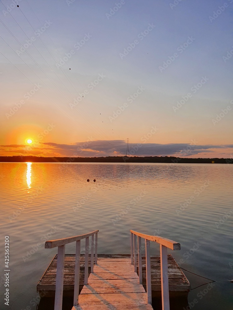 Fototapeta premium sunset on the pier