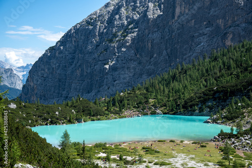 Le lac de Sorapis dans les Dolomites, Sud-Tyrol, Italie, 2020