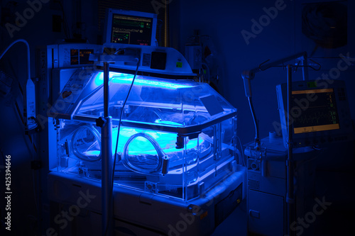 Incubator with blue light, phototherapy UV treatment for newborn baby