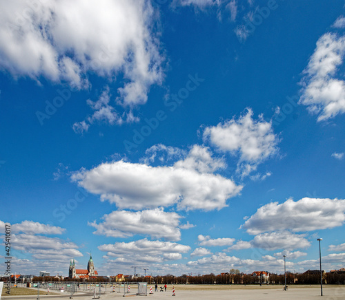 clouds over the city © MarekLuthardt