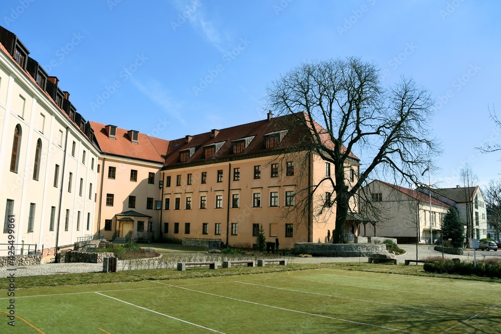 Najstarsza szkola w Polsce w Plocku, Malachowianka z XII wieku Najstarsza szkola w Polsce w Plocku, Malachowianka z XII wieku