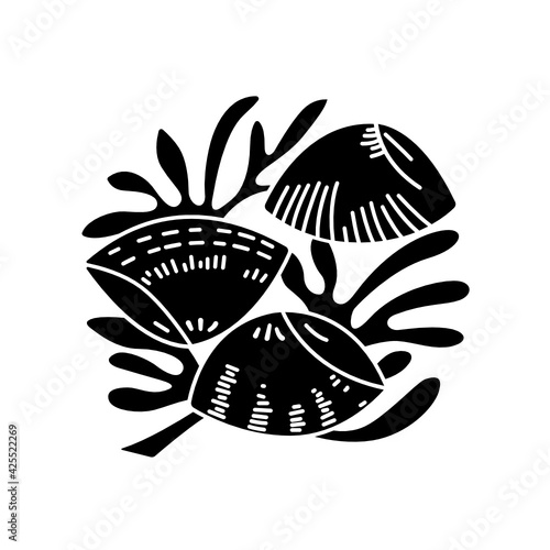 蛤紋・三つ蛤に海草（みつはまぐりにかいそう）