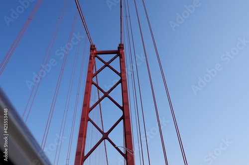 Fototapeta Naklejka Na Ścianę i Meble -  Brücke Lissabon