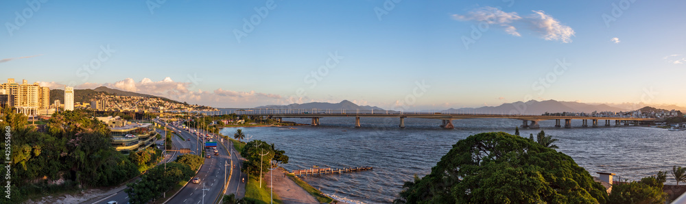 Panoramic with the sunset of Florianópolis with a view of the viewpoint and the Pedro Ivo Bridge and the Colombo Salles Bridge, Santa Catarina, Brazil, florianopolis