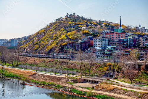 Obraz na płótnie view of the city in spring, Seoul South Korea w salonie