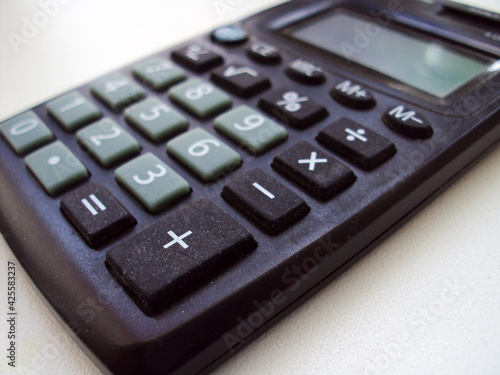 Calculator to calculate the monetary gain