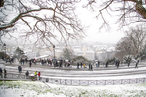 Photography paris montmartre in the winter snowstorm