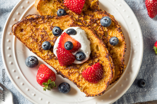 Fotografie Homemade Eggnog French Toast