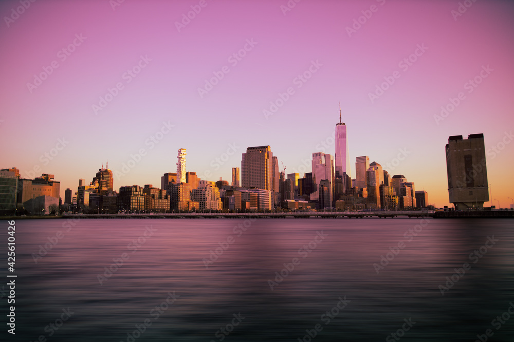 Fototapeta premium City skyline at sunset