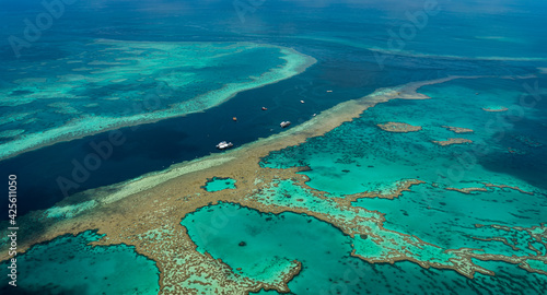 Great barrier reef from the sky in Australia © Noemie
