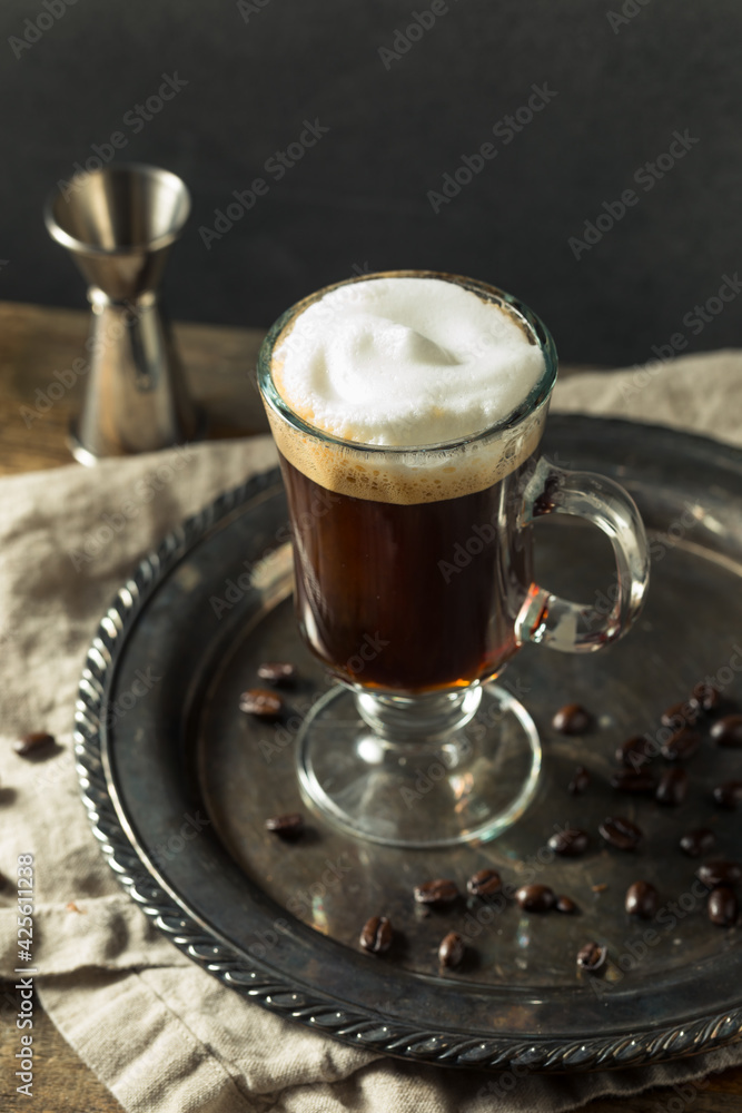 Fototapeta premium Boozy Warm Irish Coffee Cocktail
