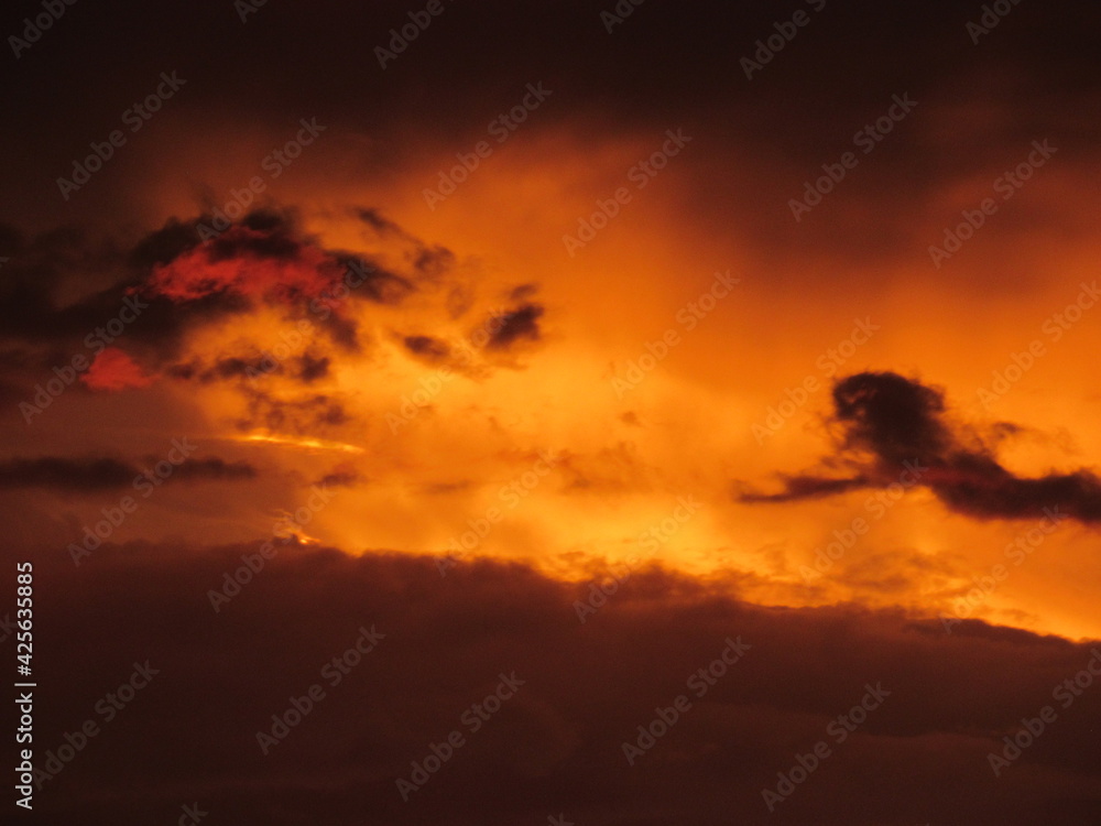 Fototapeta premium sunset in the clouds