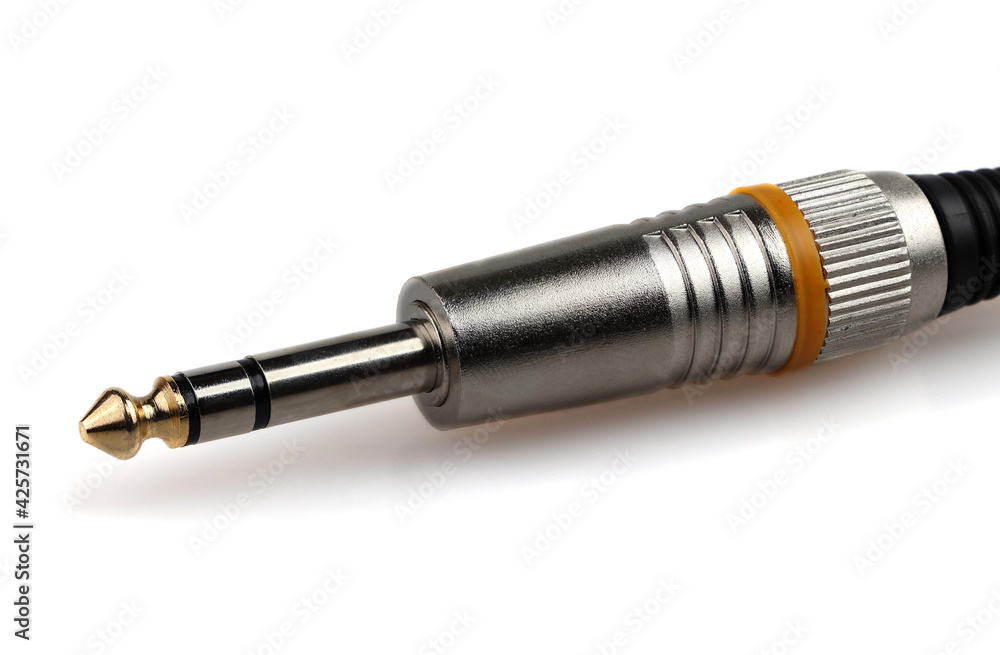 The TRS jack is used to connect a balanced audio cable. The TRS jack is used to connect a balanced audio cable.