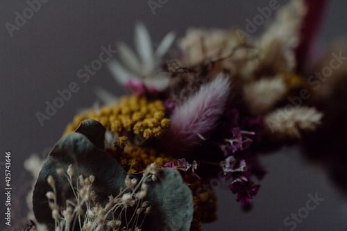 Kranz aus Trockenblumen