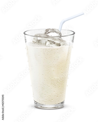 グラス 乳飲料 飲み物 氷 イラスト リアル ストロー