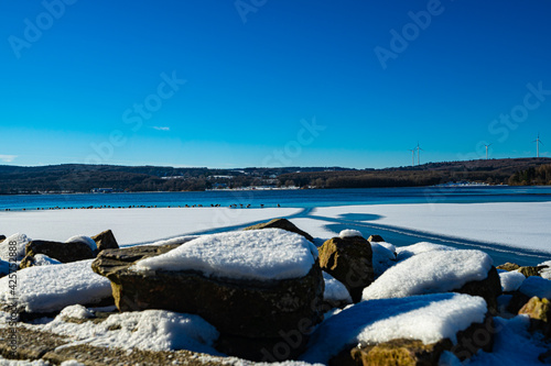 Bostalsee at a cold SunnWinterday