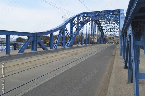 Fototapeta Naklejka Na Ścianę i Meble -  Most Józefa Piłsudskiego w Krakowie/Jozef Pilsudski Bridge in Cracow, Lsesser Poland, Poland