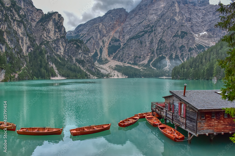 Foto de See, Pragser Wildsee, Wildsee, Bergsee, Südtirol, Italien ...