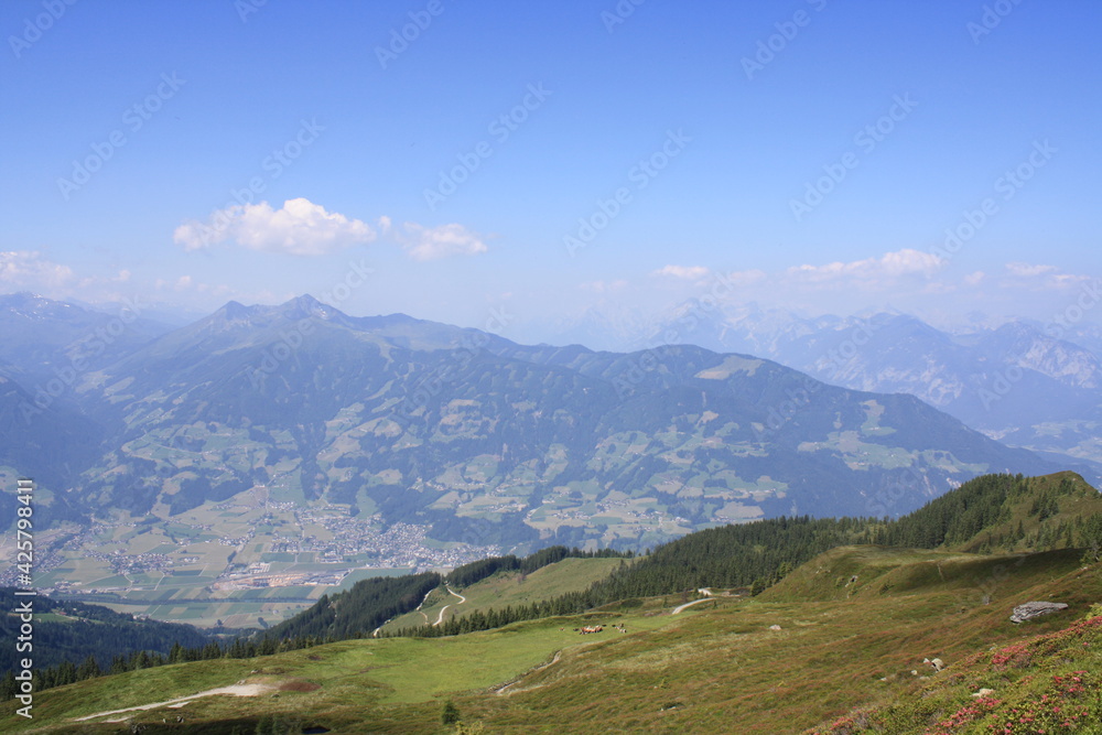 Trekking por los montes de Alpbach. Austria.