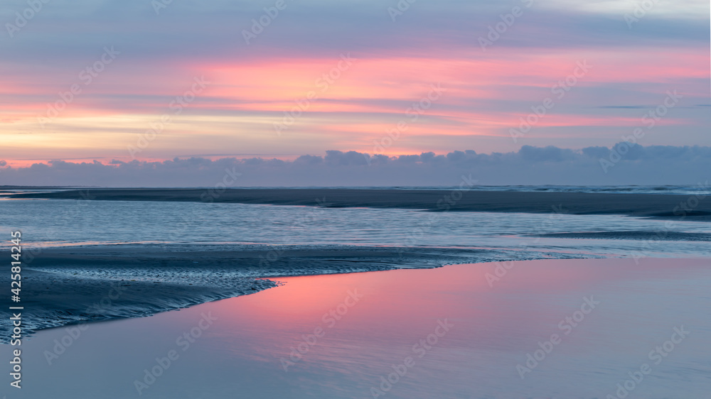 Fototapeta premium Dawn at the north sea on Ameland