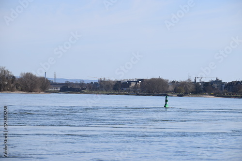Rheinufer am Namdyer Werth photo