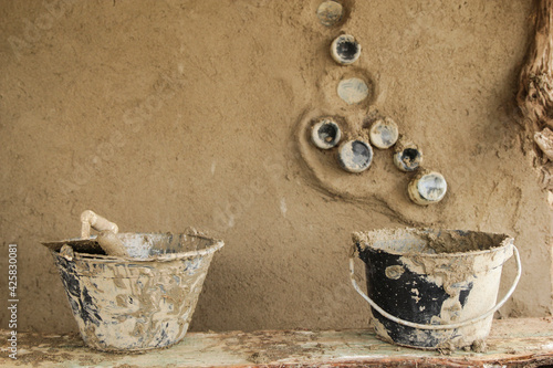 Relieve en pared de tierra