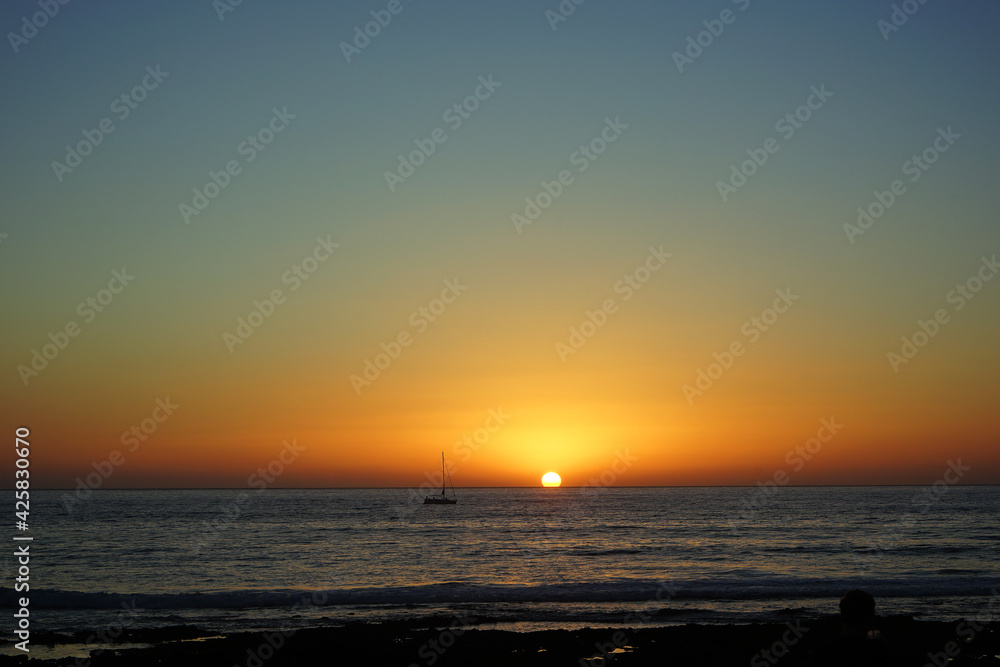 ATARDECER EN PLAYA DE GRAN CANARIA ATARDECER EN PLAYA DE GRAN CANARIA
