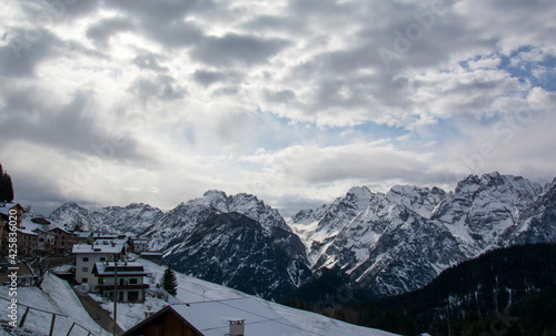 La prima neve dell'autunno a Danta Di Cadore, in Comelico superiore