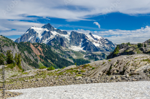 Beautiful Mountain Artist Ridge Trail Park. Mount Baker, Washington, USA.