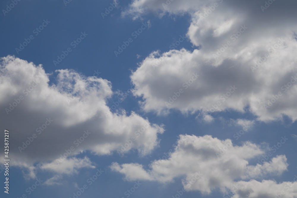 Fototapeta premium Ciel bleu avec nuages