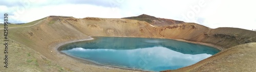 Lago vulcanico photo