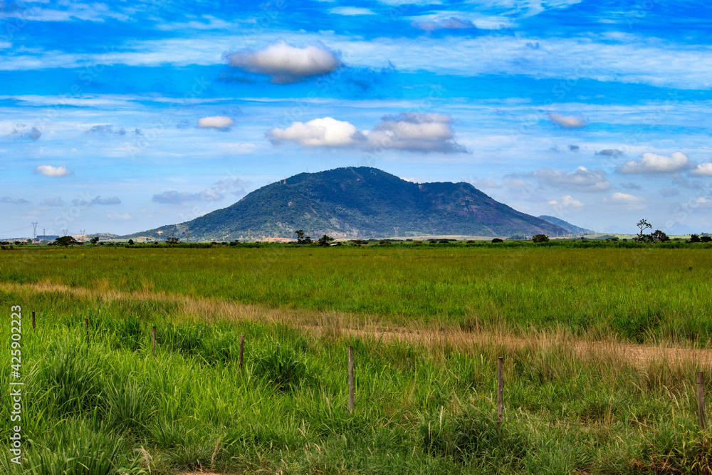 Sugarcane and Itaóca Hill