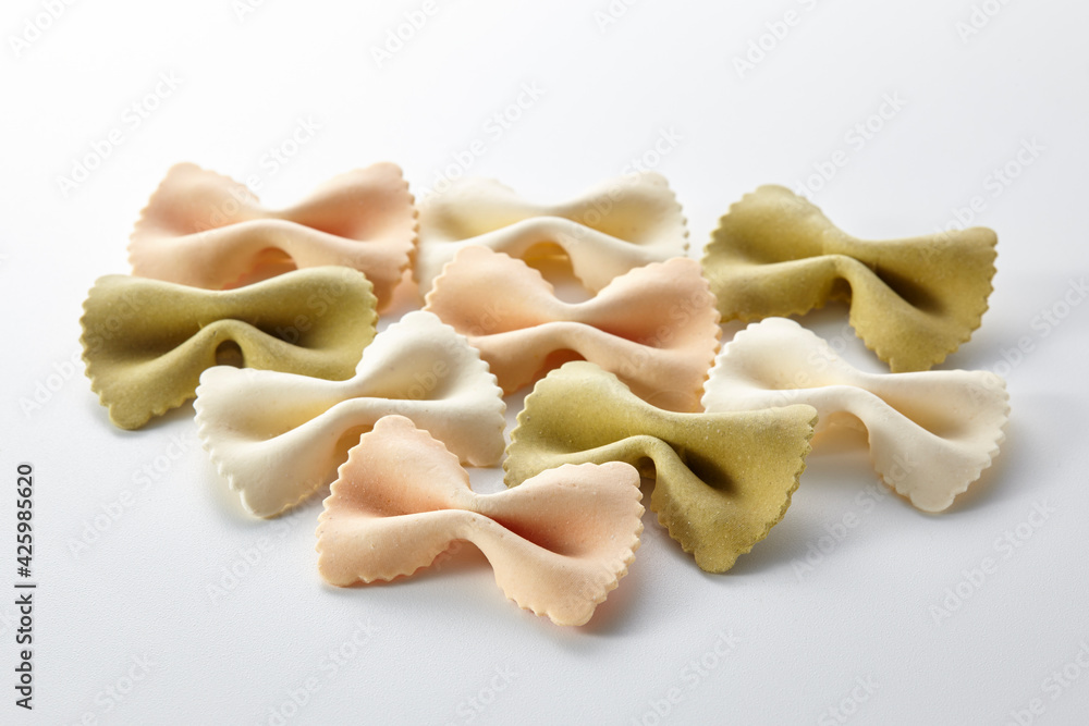 パスタ ファルファッレ カラー パスタ ファルファッレ カラー