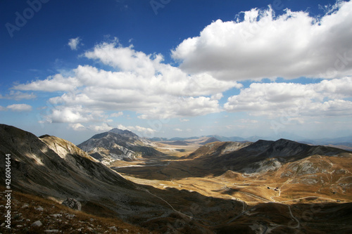 Fotografie, Obraz montagna italiana abruzzo gran sasso veduta sentieri lago